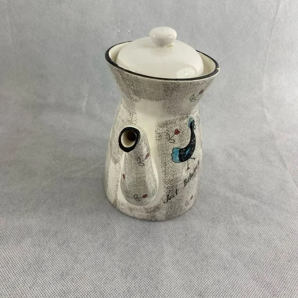 Vintage Chicken-Themed Ceramic‎ Coffee Pot with lid